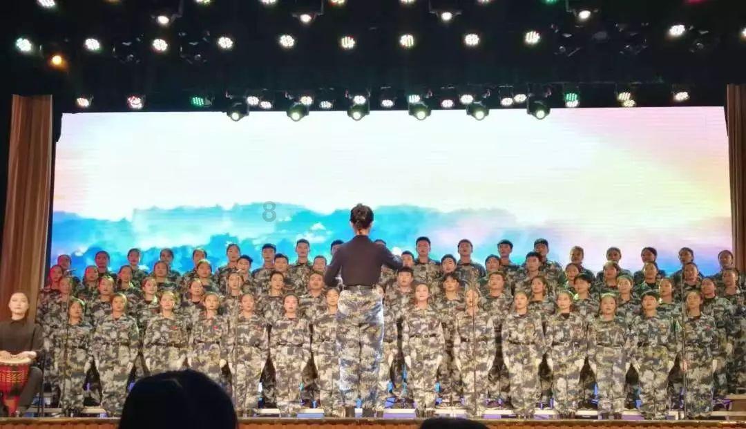 北碚:“三下乡”送欢乐